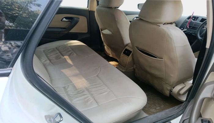 2011 Volkswagen Vento TRENDLINE 1.6, Petrol, Manual, 1,32,675 km, interior