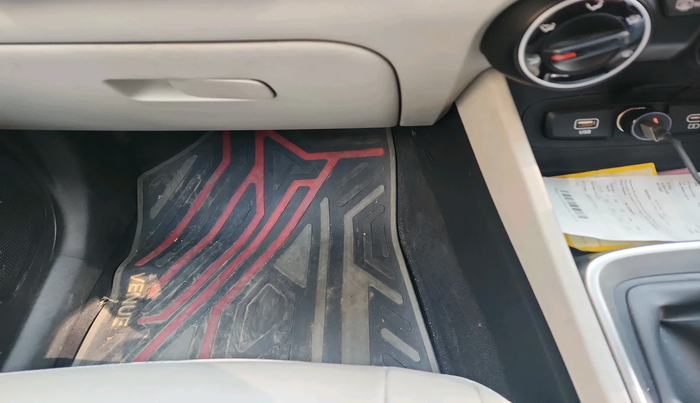 2022 Hyundai VENUE S (O) 1.0 TURBO IMT, Petrol, Manual, 35,766 km, interior