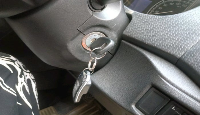 2016 Maruti Vitara Brezza LDI, Diesel, Manual, 1,06,113 km, interior