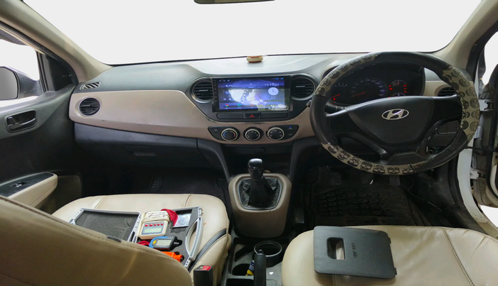2016 Hyundai Xcent BASE 1.2, Petrol, Manual, 1,08,033 km, interior