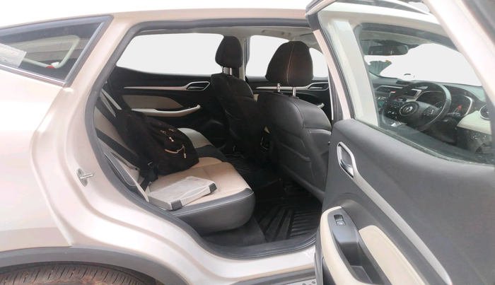 2023 MG ASTOR SAVVY 1.5 CVT, Petrol, Automatic, 15,850 km, interior