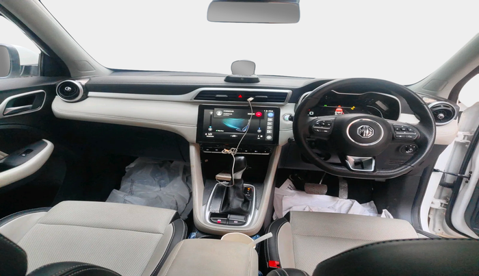 2023 MG ASTOR SAVVY 1.5 CVT, Petrol, Automatic, 15,850 km, interior