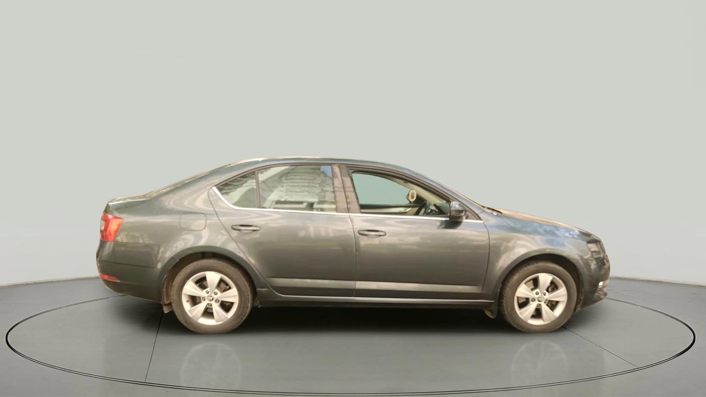 2019 Skoda Octavia STYLE 1.8 TSI AT, Petrol, Automatic, 1,39,851 km, exterior