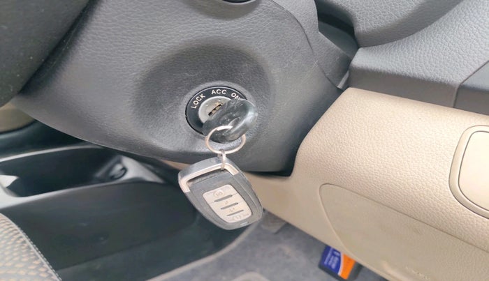 2014 Hyundai Eon MAGNA +, Petrol, Manual, 25,673 km, interior