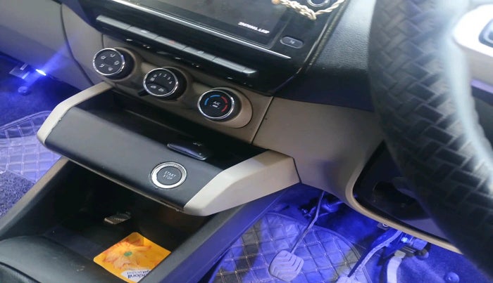 2022 Renault TRIBER RXZ, Petrol, Manual, 56,472 km, interior