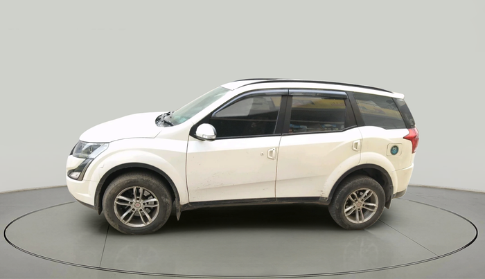 2019 Mahindra XUV500 W7, Diesel, Manual, 80,419 km, exterior