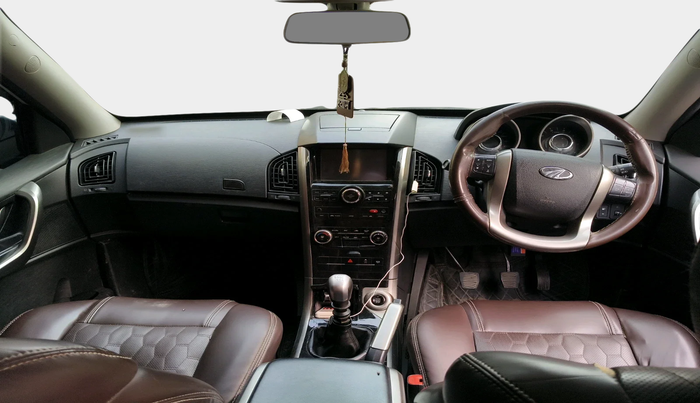 2019 Mahindra XUV500 W7, Diesel, Manual, 80,419 km, interior