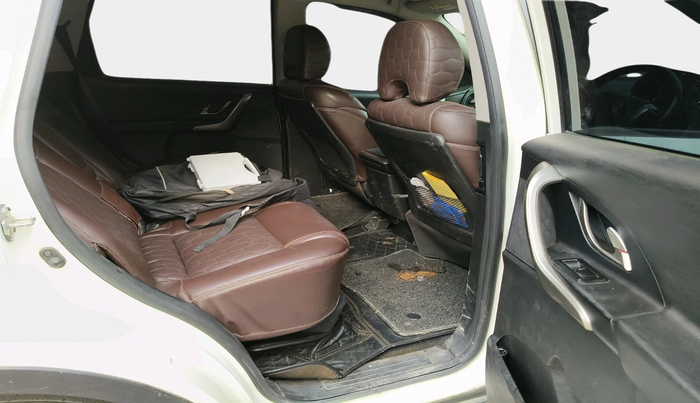 2019 Mahindra XUV500 W7, Diesel, Manual, 80,419 km, interior