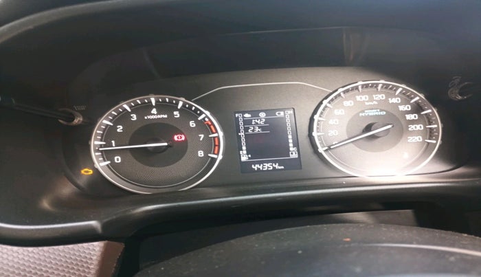 2023 Maruti BREZZA VXI SMART HYBRID, Petrol, Manual, 44,354 km, interior