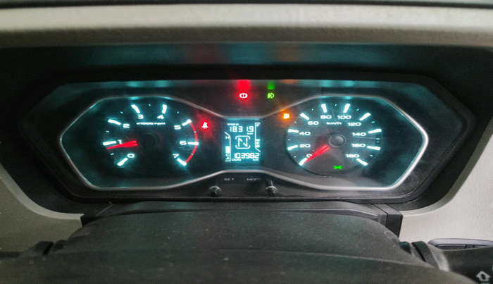 2019 Mahindra Scorpio S9, Diesel, Manual, 1,03,982 km, interior