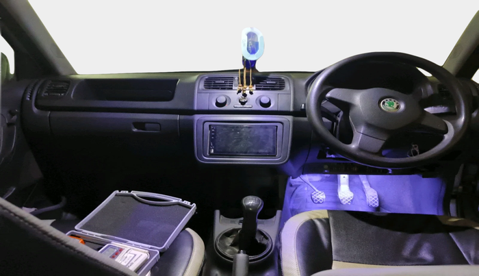 2012 Skoda Fabia ACTIVE 1.2 MPI, Petrol, Manual, 1,05,640 km, interior