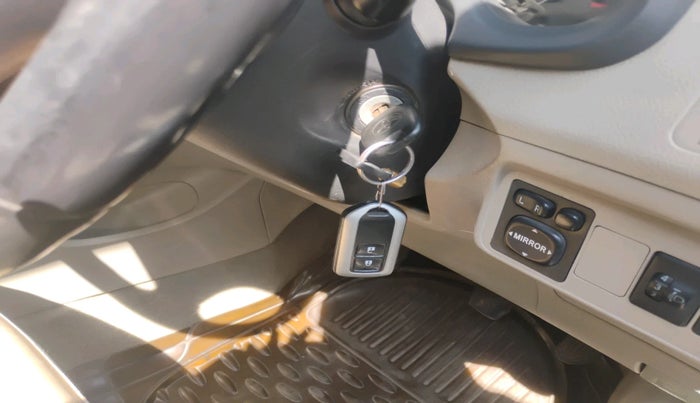 2012 Toyota Corolla Altis G PETROL, Petrol, Manual, 1,69,486 km, interior