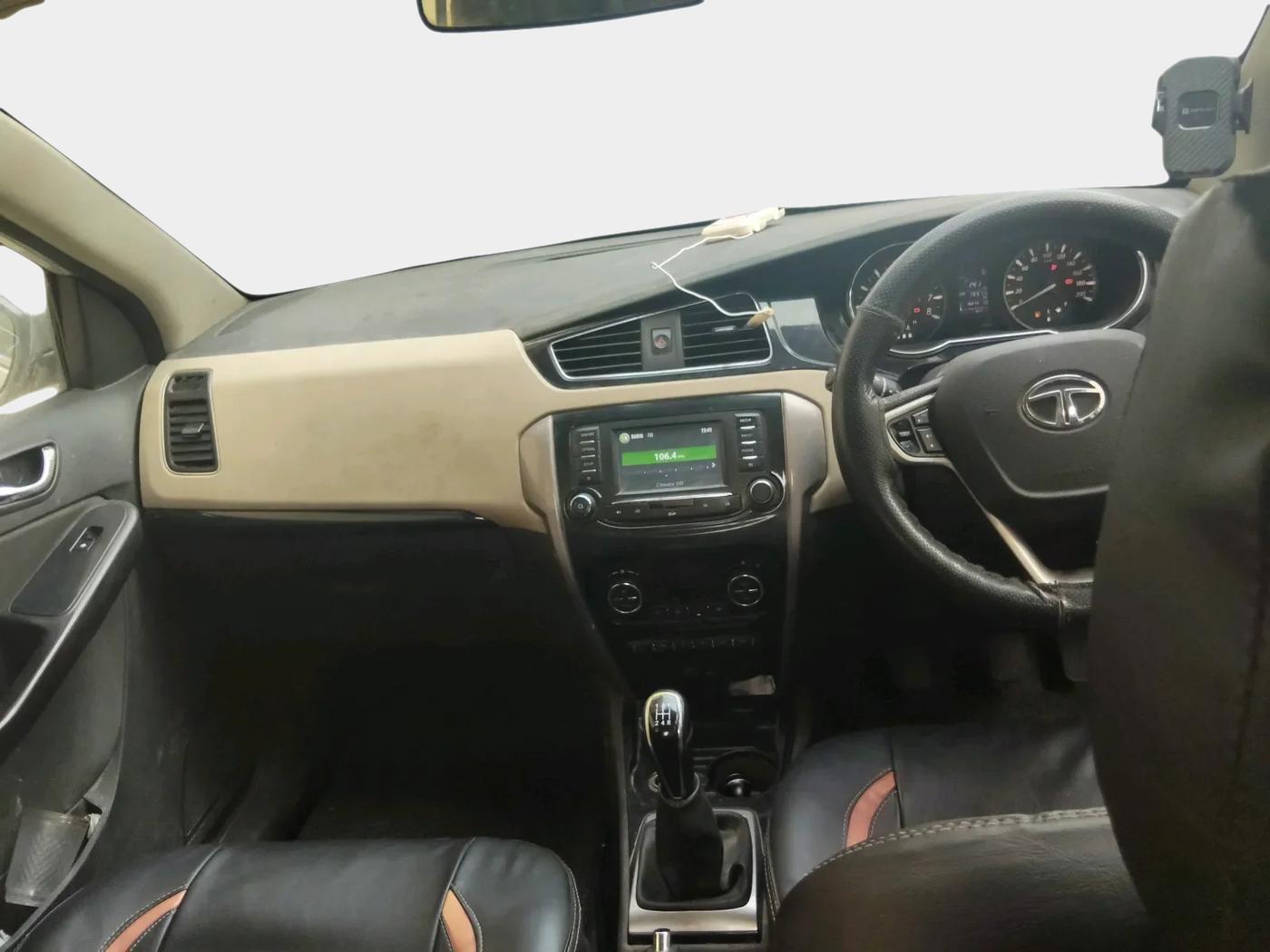 2017 Tata Zest XT PETROL, Petrol, Manual, 75,579 km, interior