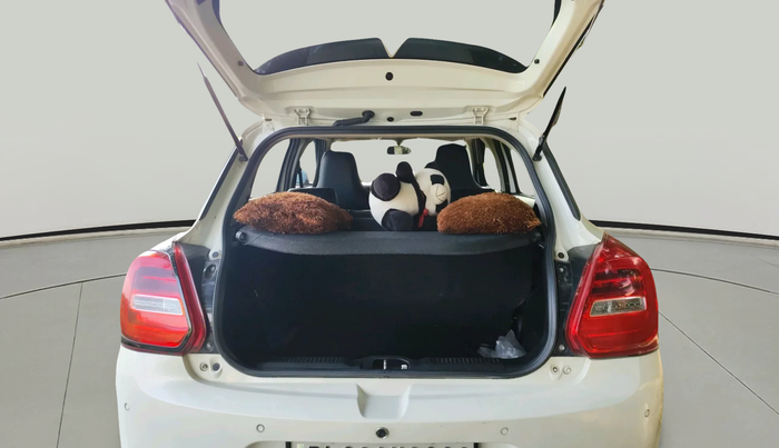 2021 Maruti Swift LXI, Petrol, Manual, 40,099 km, exterior