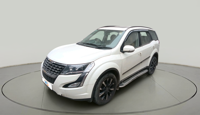 2018 Mahindra XUV500 W11, Diesel, Manual, 72,401 km, exterior