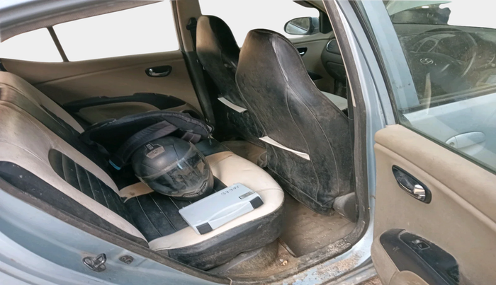 2011 Hyundai i10 MAGNA 1.2, Petrol, Manual, 1,22,315 km, interior