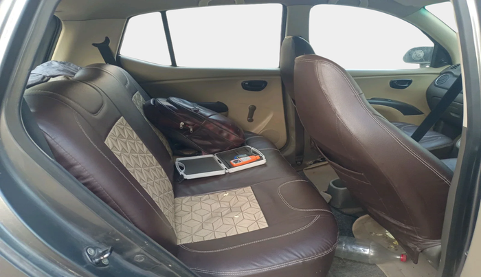 2012 Hyundai i10 ERA 1.1, Petrol, Manual, 1,12,773 km, interior