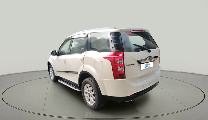 2017 Mahindra XUV500 W10 AT, Diesel, Automatic, 71,622 km, exterior