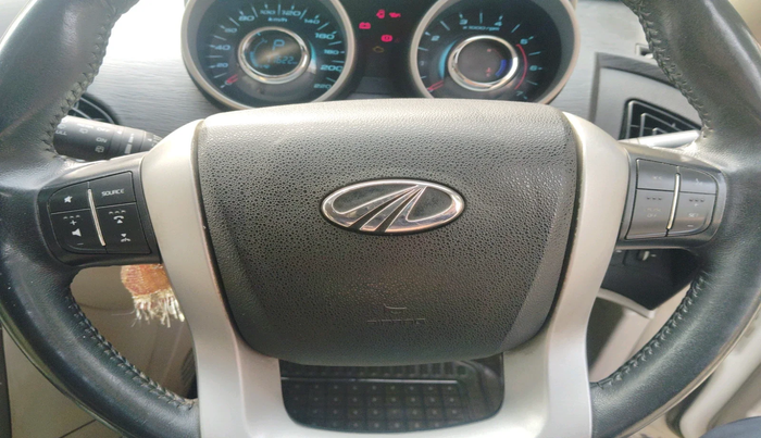 2017 Mahindra XUV500 W10 AT, Diesel, Automatic, 71,622 km, interior