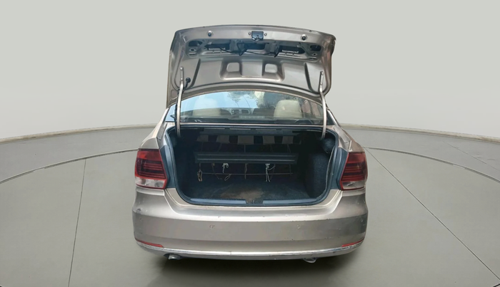 2016 Volkswagen Vento HIGHLINE 1.5 AT, Diesel, Automatic, 1,59,269 km, exterior