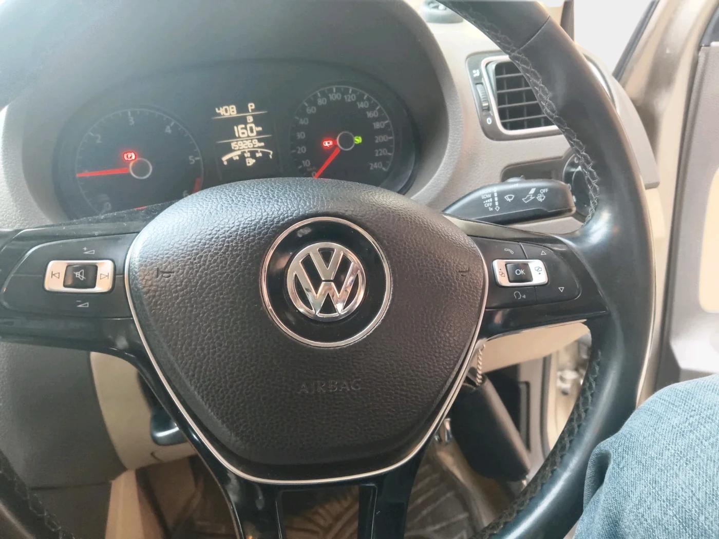 2016 Volkswagen Vento HIGHLINE 1.5 AT, Diesel, Automatic, 1,59,269 km, interior