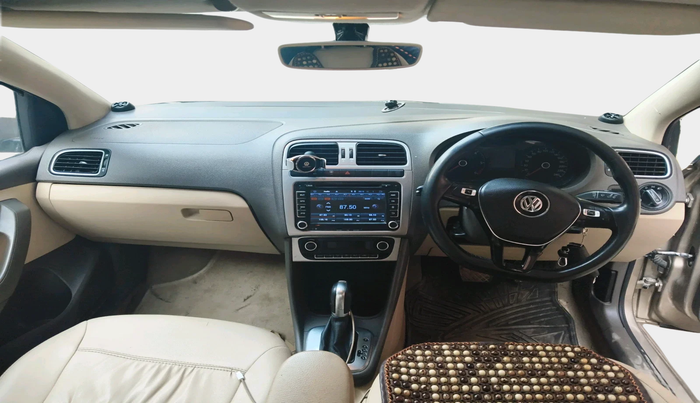 2016 Volkswagen Vento HIGHLINE 1.5 AT, Diesel, Automatic, 1,59,269 km, interior