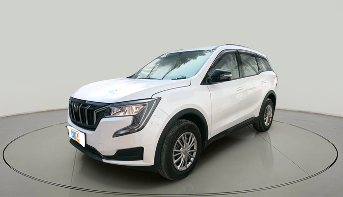 2025 Mahindra XUV700 MX Petrol MT 7 STR, Petrol, Manual, 506 km, exterior