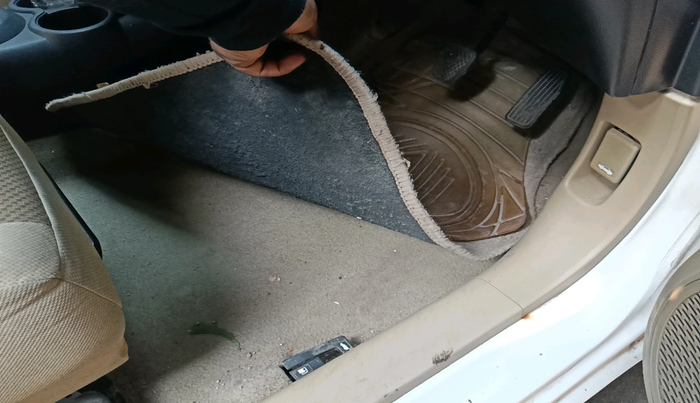 2011 Honda Brio V MT, Petrol, Manual, 47,875 km, interior