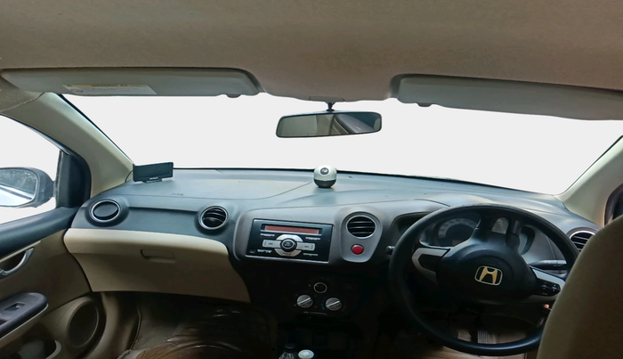 2011 Honda Brio V MT, Petrol, Manual, 47,875 km, interior