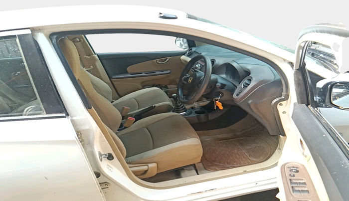 2011 Honda Brio V MT, Petrol, Manual, 47,875 km, interior