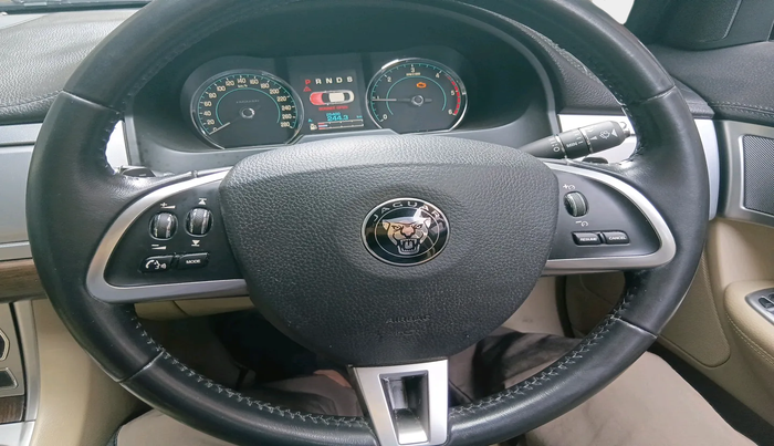 2014 Jaguar XF 2.2 DIESEL LUXURY, Diesel, Automatic, 25,400 km, interior