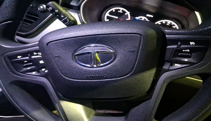 2020 Tata Harrier XT PLUS 2.0L KRYOTEC, Diesel, Manual, 61,657 km, interior