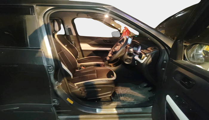 2022 Tata PUNCH ACCOMPLISHED MT, Petrol, Manual, 9,655 km, interior