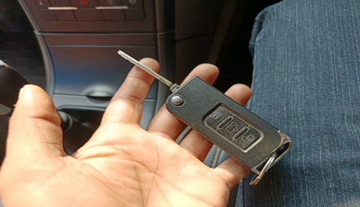 2018 Mahindra XUV500 W6 1.99, Diesel, Manual, 76,329 km, interior