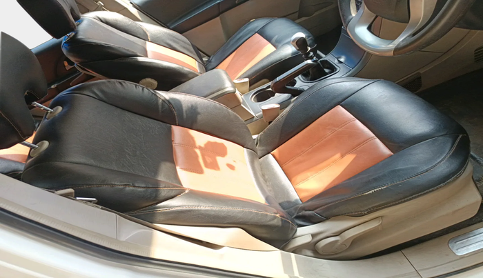 2018 Mahindra XUV500 W6 1.99, Diesel, Manual, 76,329 km, interior