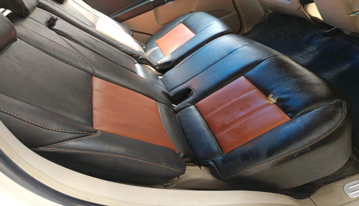 2018 Mahindra XUV500 W6 1.99, Diesel, Manual, 76,329 km, interior