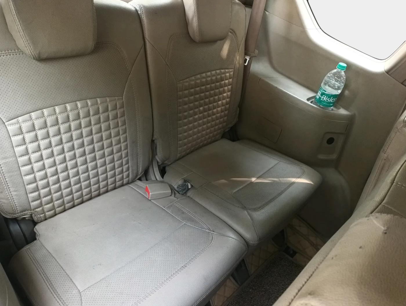 2023 Maruti Ertiga   VXI (O) CNG, Petrol, Manual, 1,10,054 km, interior
