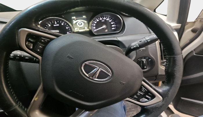 2017 Tata Hexa XTA 4X2 7 STR, Diesel, Automatic, 91,576 km, interior