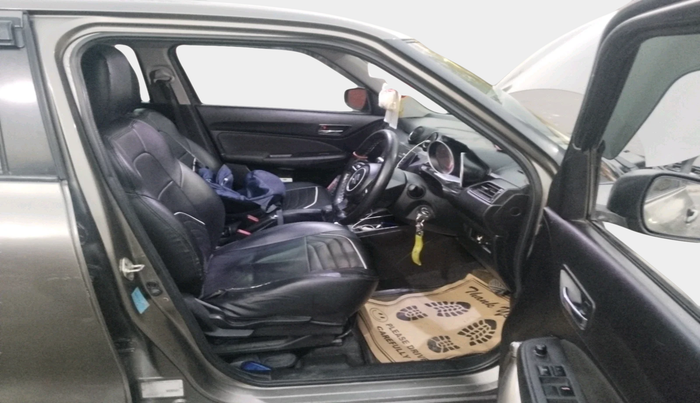 2019 Maruti Swift VXI AMT, CNG, Automatic, 1,66,863 km, interior