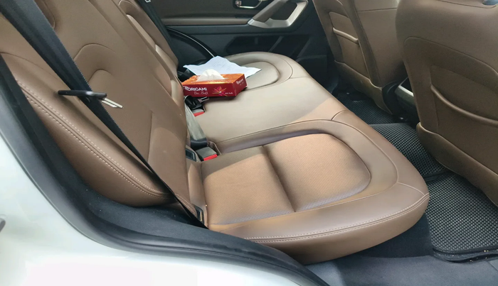 2019 Tata Harrier XZ 2.0L, Diesel, Manual, 47,631 km, interior