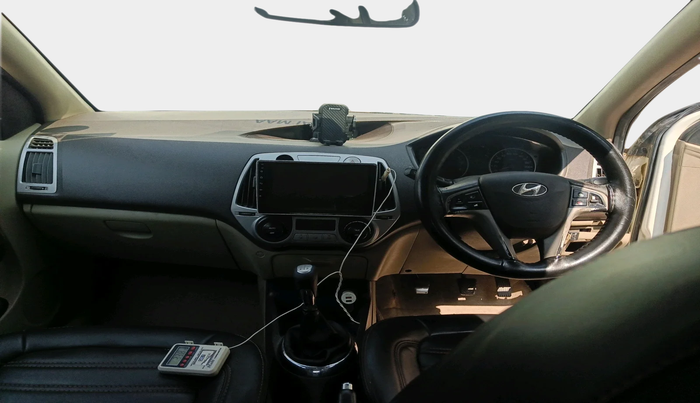 2012 Hyundai i20 SPORTZ 1.2, CNG, Manual, 1,48,354 km, interior