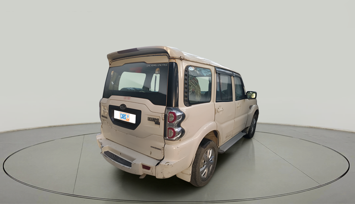 2017 Mahindra Scorpio S4 PLUS 1.99 INTELLI-HYBRID, Diesel, Manual, 99,316 km, exterior