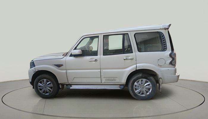 2017 Mahindra Scorpio S4 PLUS 1.99 INTELLI-HYBRID, Diesel, Manual, 99,316 km, exterior