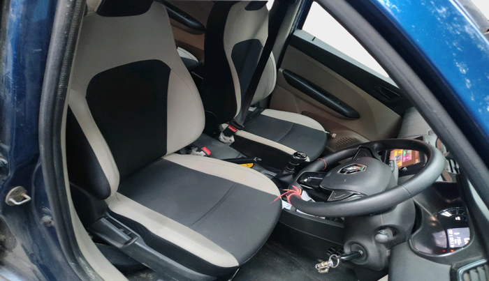 2021 Renault TRIBER RXT, Petrol, Manual, 21,553 km, interior