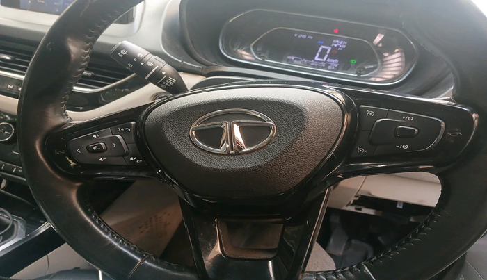 2022 Tata NEXON XZ PLUS SUNROOF DIESEL DUAL TONE, Diesel, Manual, 99,348 km, interior