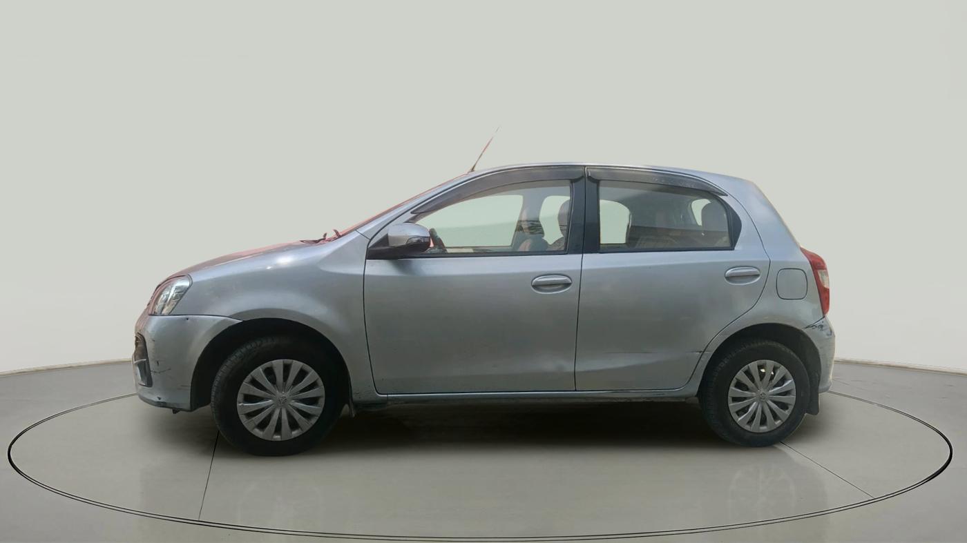 2017 Toyota Etios Liva V, Petrol, Manual, 72,304 km, exterior
