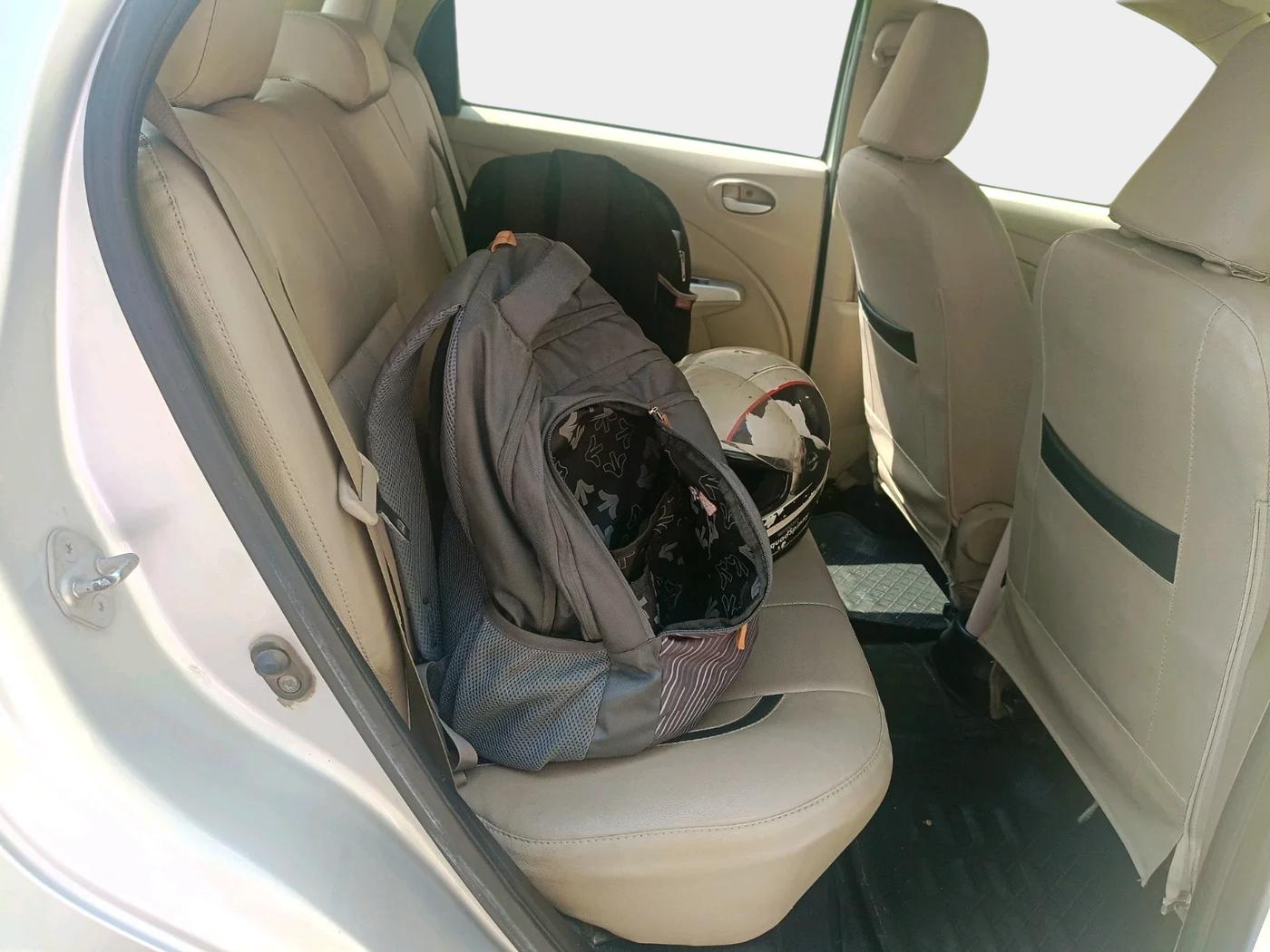 2017 Toyota Etios Liva V, Petrol, Manual, 72,304 km, interior