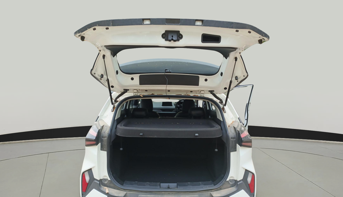 2024 Tata NEXON Smart Plus 1.2 Revotron 6 AMT, Petrol, Automatic, 13,147 km, exterior