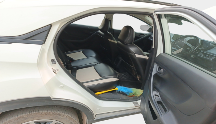 2024 Tata NEXON Smart Plus 1.2 Revotron 6 AMT, Petrol, Automatic, 13,147 km, interior