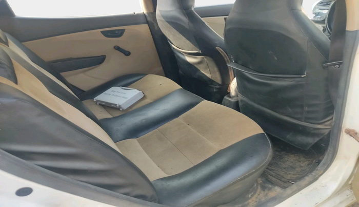 2013 Hyundai Eon ERA +, CNG, Manual, 1,14,500 km, interior